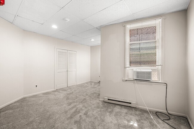 Building Photo - 1502 W Mt Royal Ave