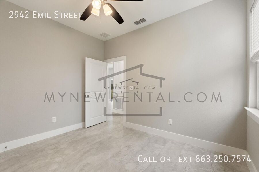 Building Photo - 2942 Emil St