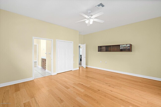 Building Photo - 845 S Tropical Trail
