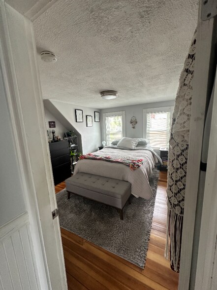 Building Photo - 56 Cranch St