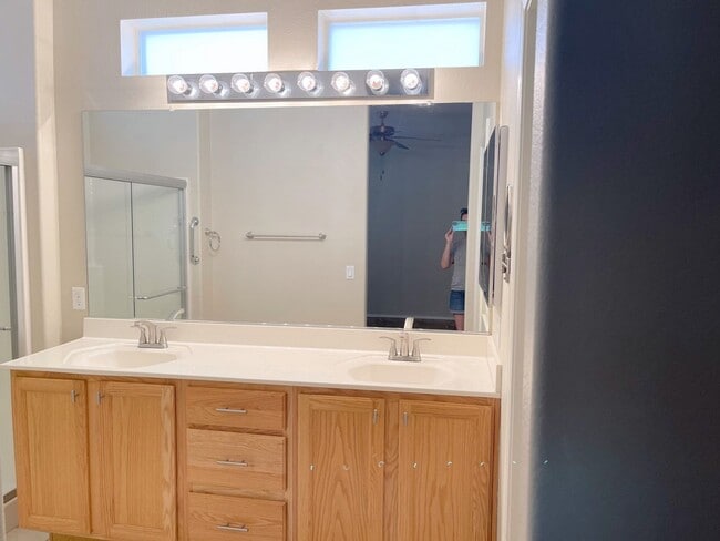 Building Photo - Beautiful Single Story Home in Sun City Mc...