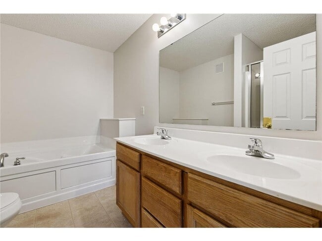 Building Photo - 17542 Gillette Way