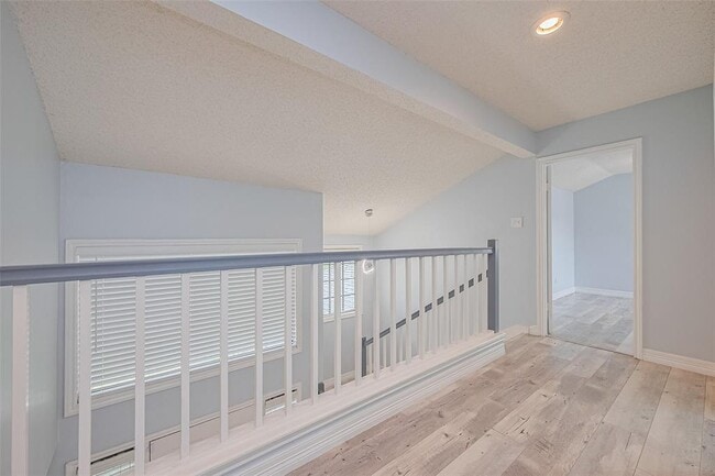 Building Photo - 2115 Streamcrest Ln