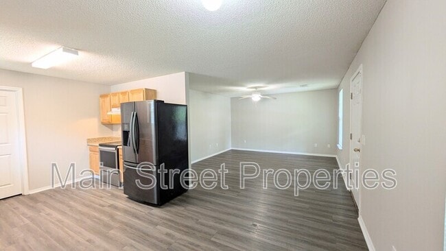 Building Photo - 8660 Figland Ave