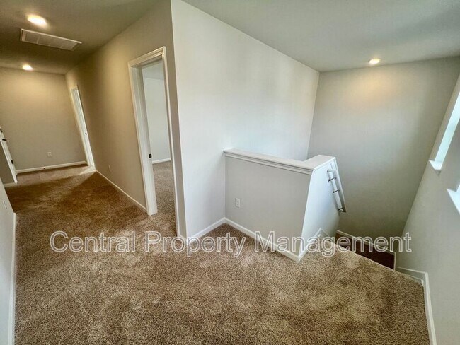 Building Photo - 458 Haddon Trl