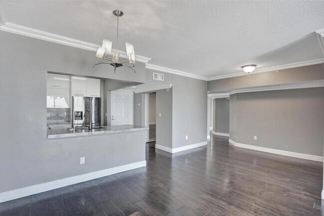 Building Photo - 3020 NE 32nd Ave