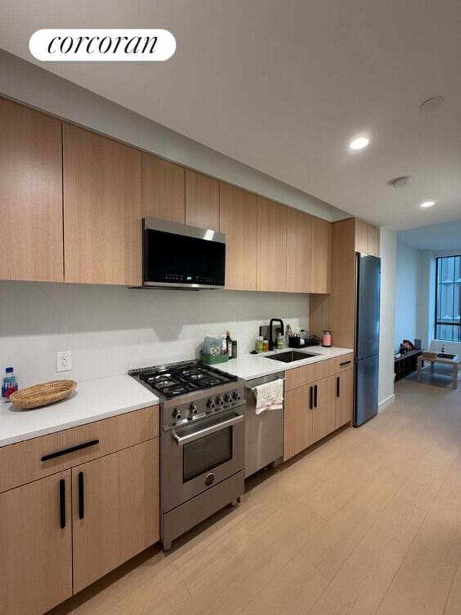 Building Photo - 480 Kent Ave