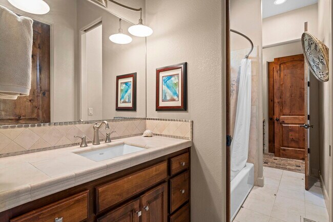 Building Photo - 14255 Sorrel Ln