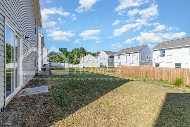 Building Photo - 3051 Cres Lk Ln