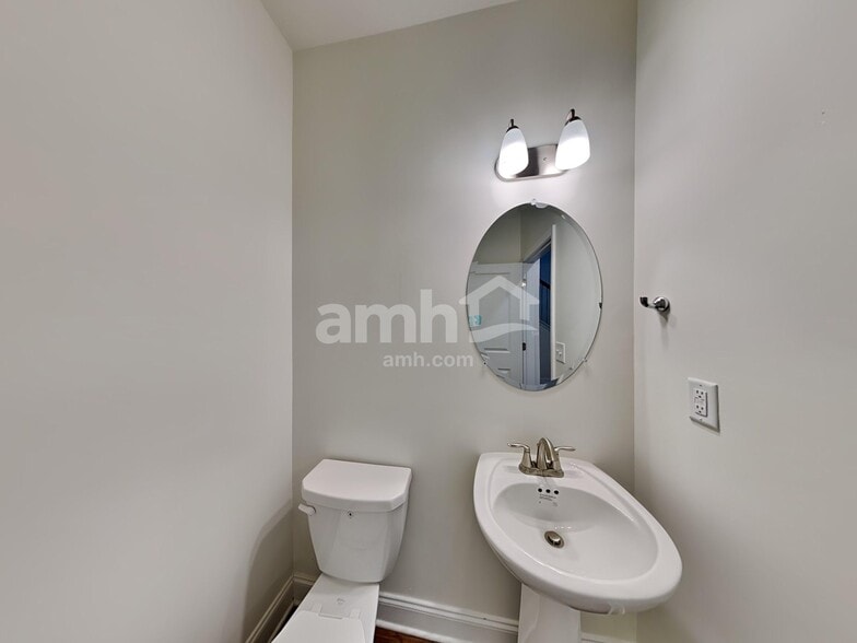 Building Photo - 225 Rivulet Dr