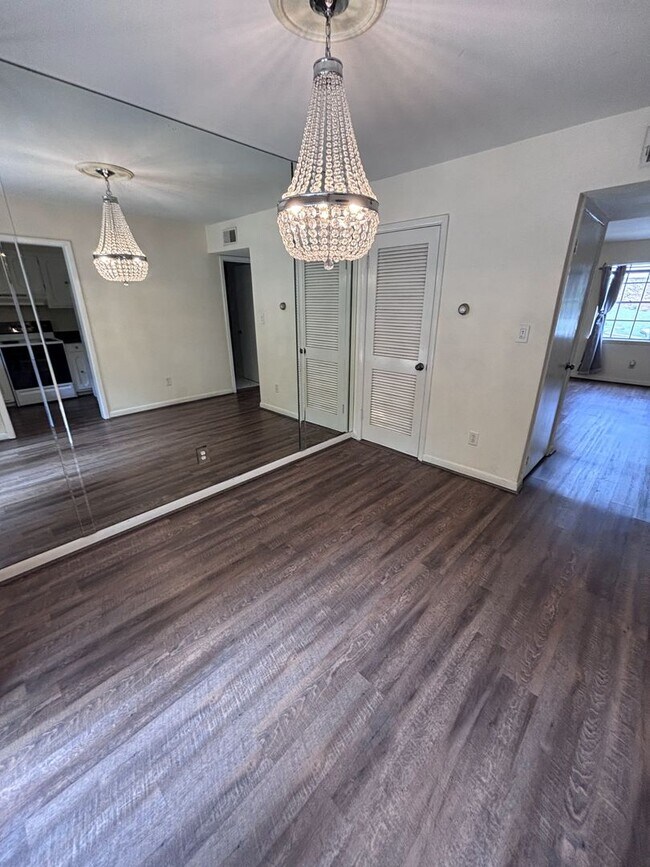 Building Photo - 2643 Southbury Cir
