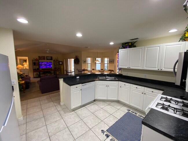 Building Photo - 562 Dolcetto Dr