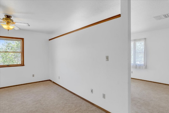 Building Photo - 21179 Hemlock St