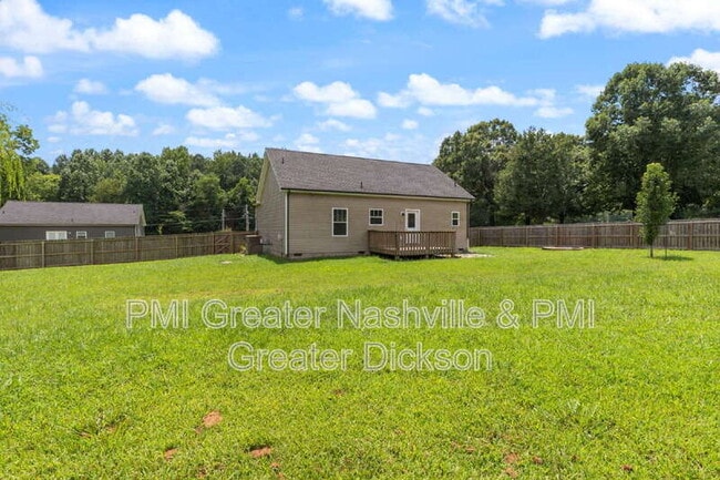 Building Photo - 130 Old Pond Ln