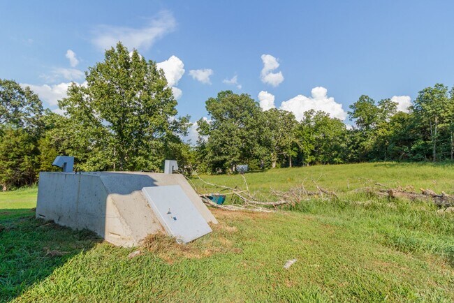 Building Photo - Updated Modern 3 Bedroom Manufactured Home!