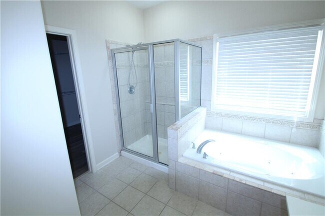 Building Photo - 3880 Baxley Ridge Dr