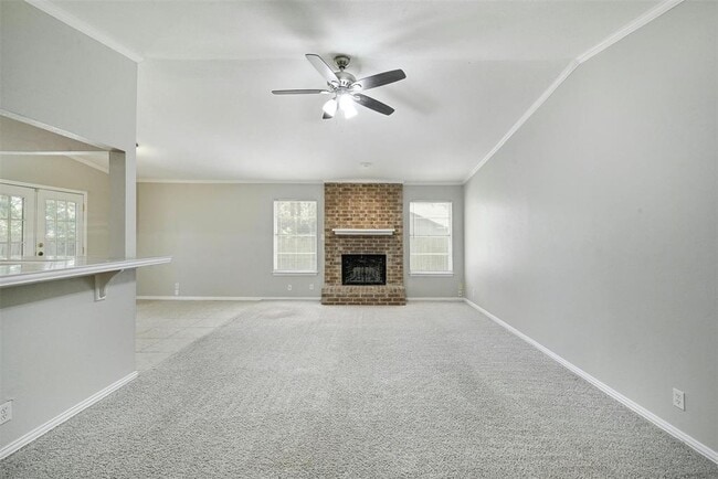Building Photo - 8903 Piney Point Dr