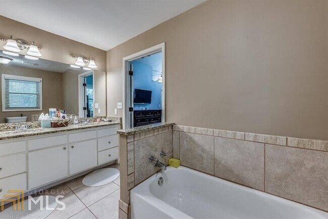 Building Photo - 7585 Spalding Ln