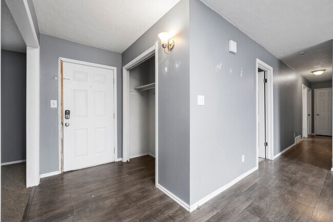 Building Photo - 4 Bedroom Family Home in Beautiful American Fork!