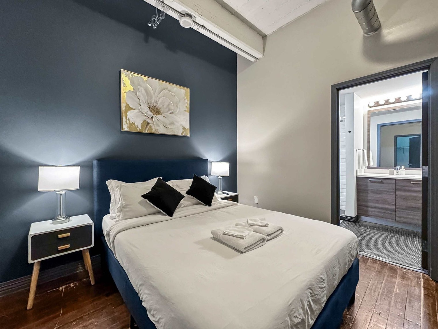 Building Photo - 555 Evergreen St