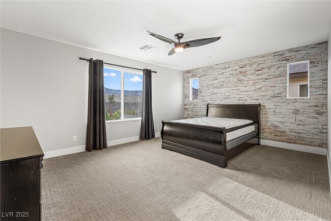 Building Photo - 4631 Amazing View St