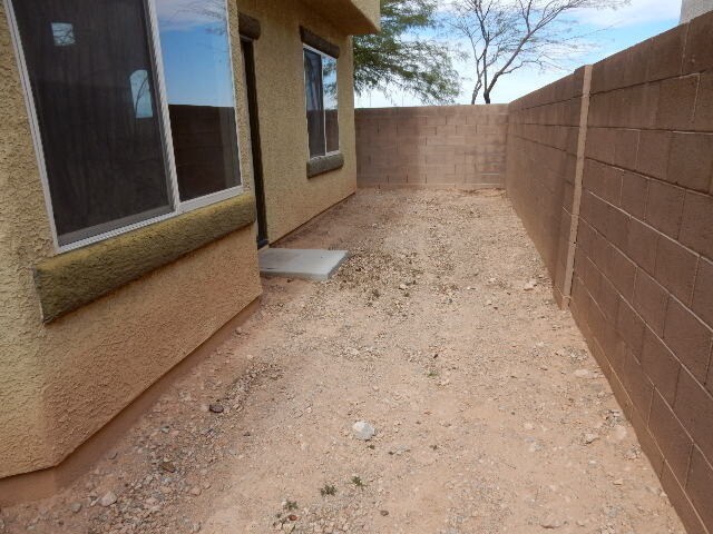 Building Photo - 2 Story 3 bedrooms 2.5 bathrooms