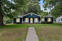 Building Photo - 210 Stillwood Dr