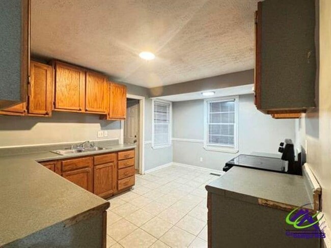 Building Photo - 140 Spencer Hill Ct