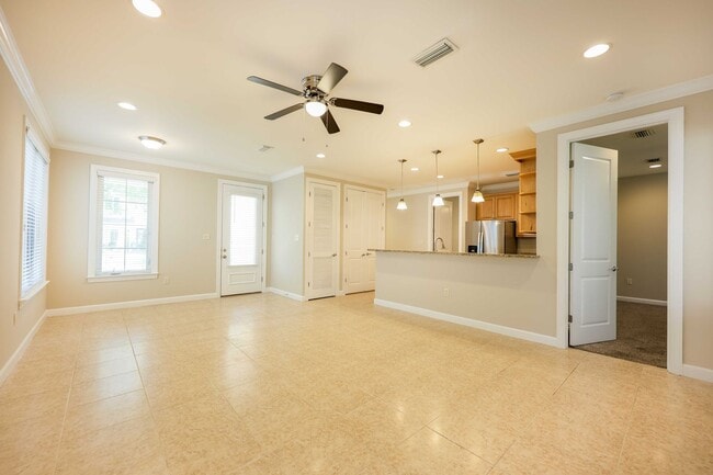 Building Photo - Church Street Village Home For Rent