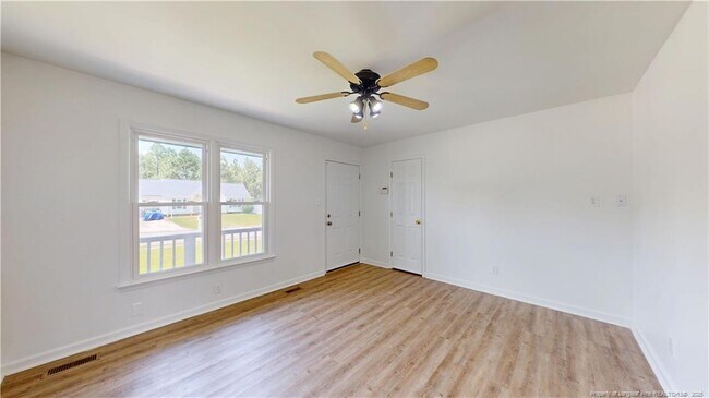 Building Photo - 242 Eppingdale Dr