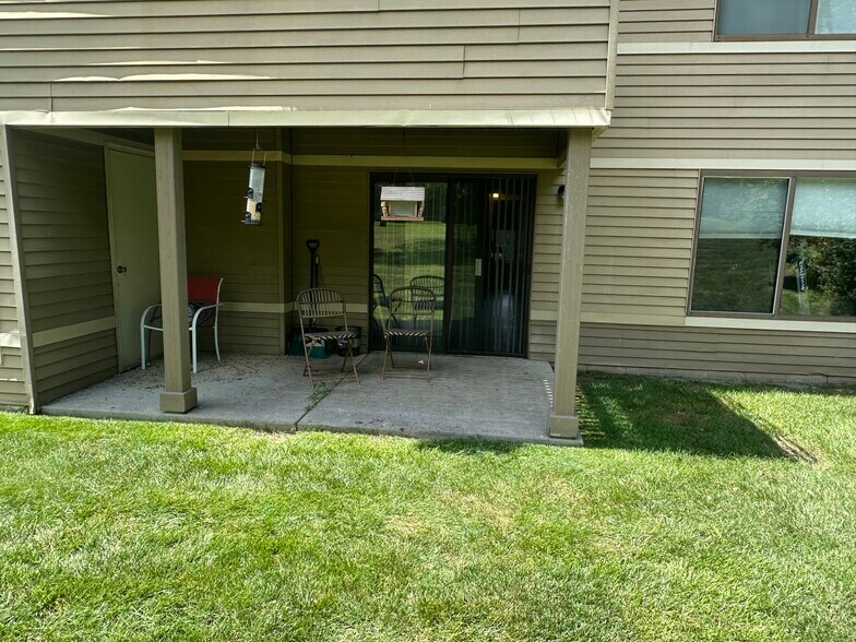 Building Photo - 225 Briarcrest Dr