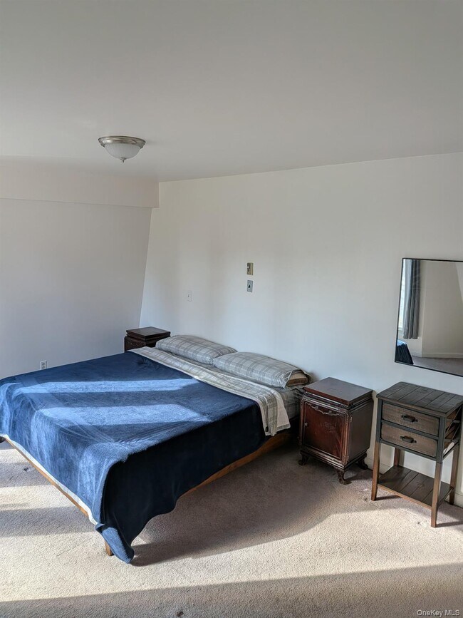 Building Photo - 37 Hill Rd