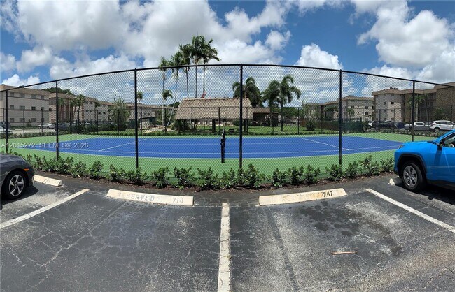 Building Photo - 2500 SW 81st Ave