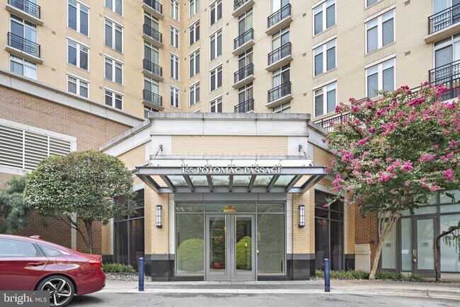 Building Photo - 155 Potomac Passage