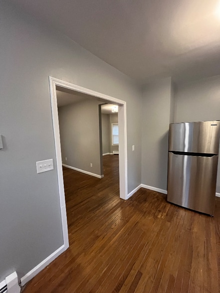 Building Photo - 19 Shepard St