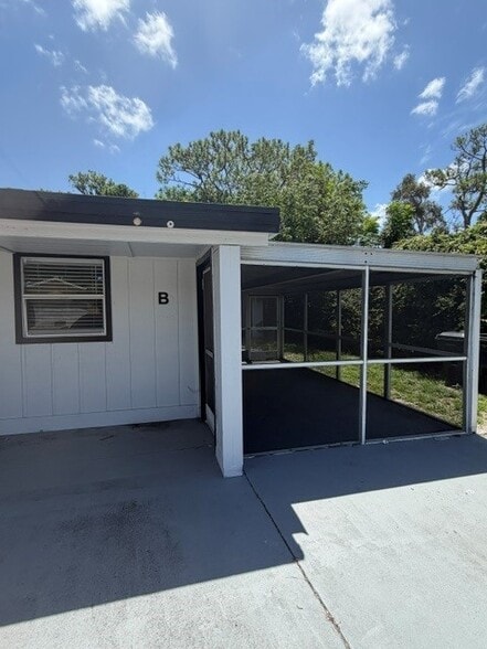 Building Photo - 200 Randolph Ct