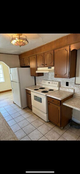 Building Photo - 807 Potomac Ave