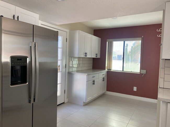 Building Photo - SUPER CUTE 2bed/2bath in Apache Junction!