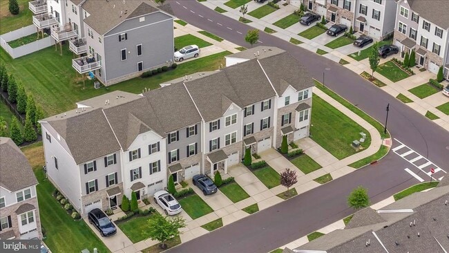 Building Photo - 5 Kohlmyer Dr