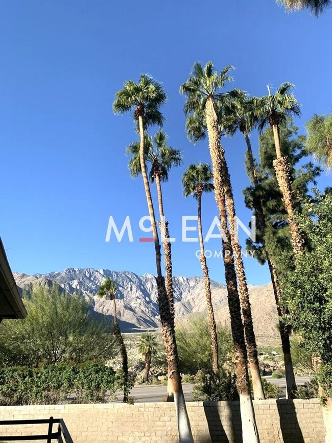 Building Photo - Second Floor 1 Bedroom at Palm Springs Villas