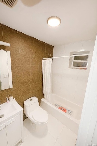 Building Photo - 95-04 Allendale St