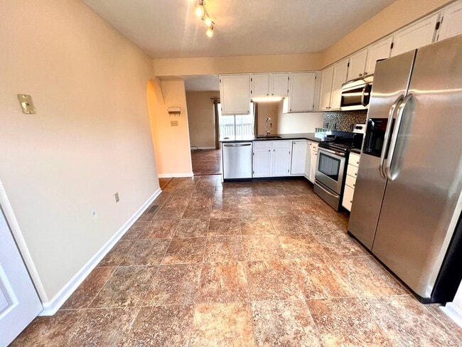 Building Photo - Cranberry Township - 3 Bedroom 2.5 Bathroo...