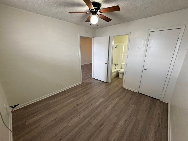 Building Photo - 503 Sunset Ln