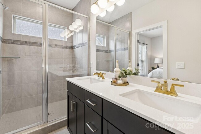 Building Photo - 12106 Brooklyn Ave