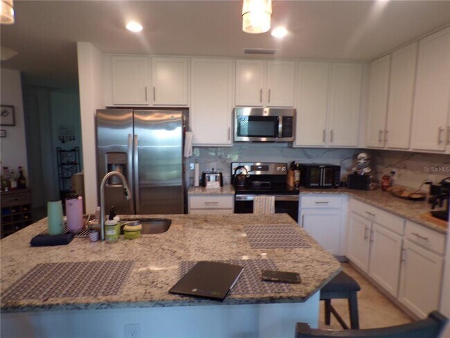 Building Photo - 14051 Heritage Landing Blvd
