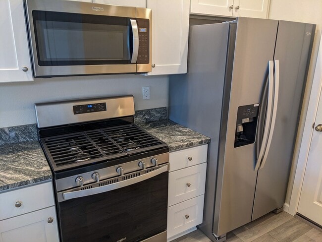 Building Photo - 1871 SE Mulberry Ave