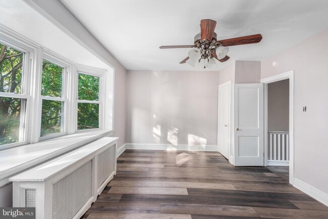 Building Photo - 5645 Lebanon Ave