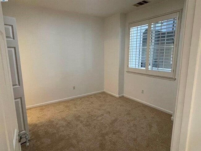 Building Photo - 1503 Jetty Dr