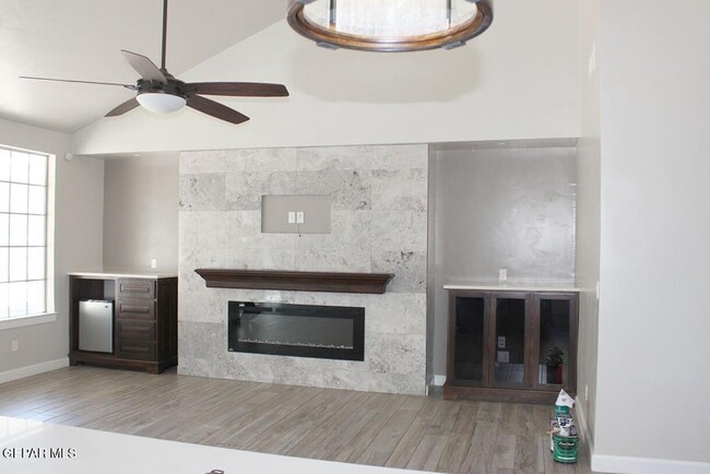Building Photo - 12225 Rathmore Dr