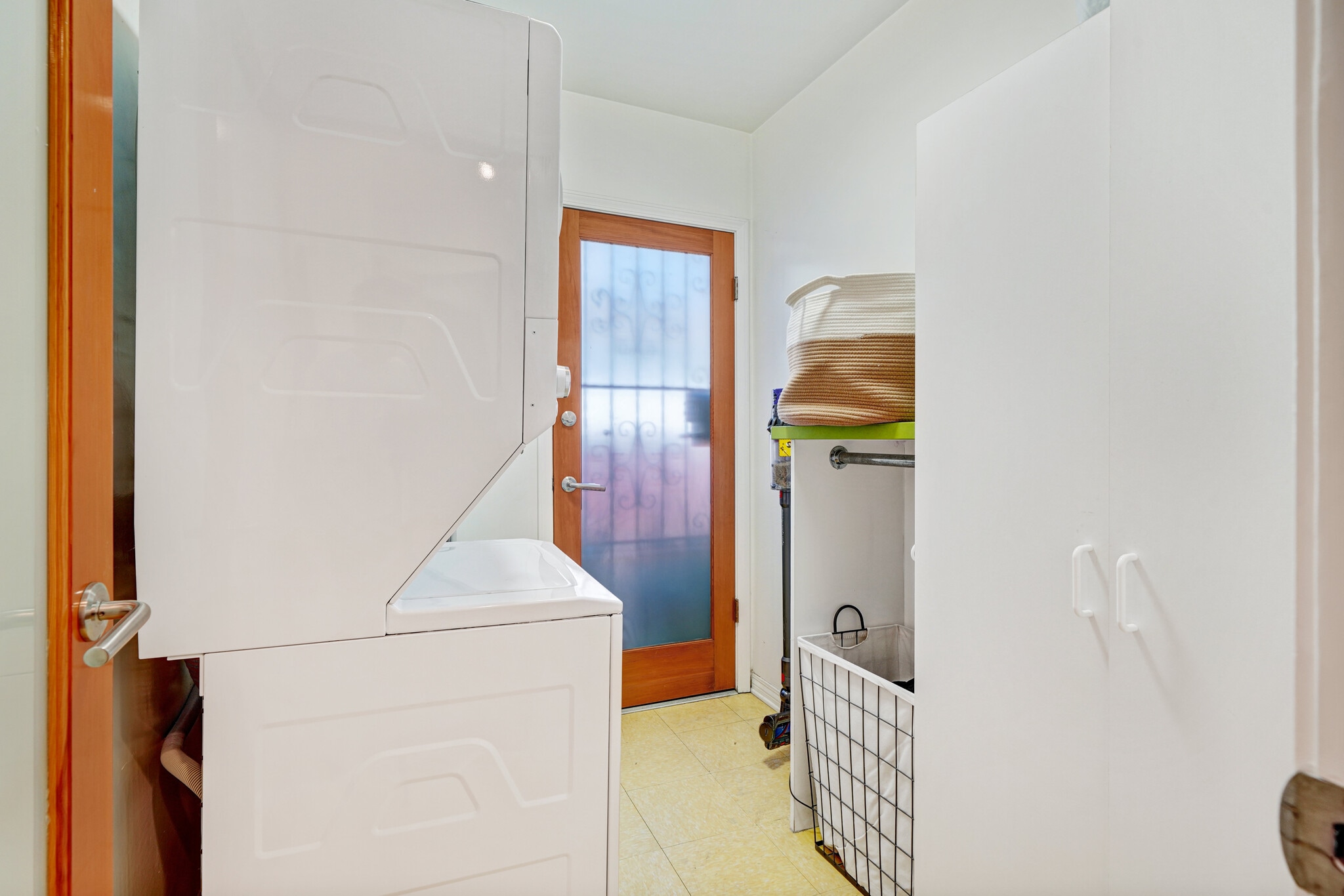 Building Photo - 750 Vernon Ave